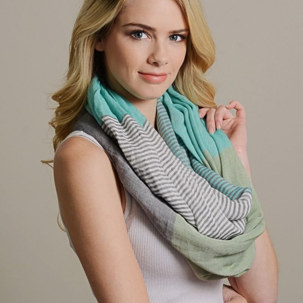 Colorblock Infinity Scarf - Picture 4 of 5